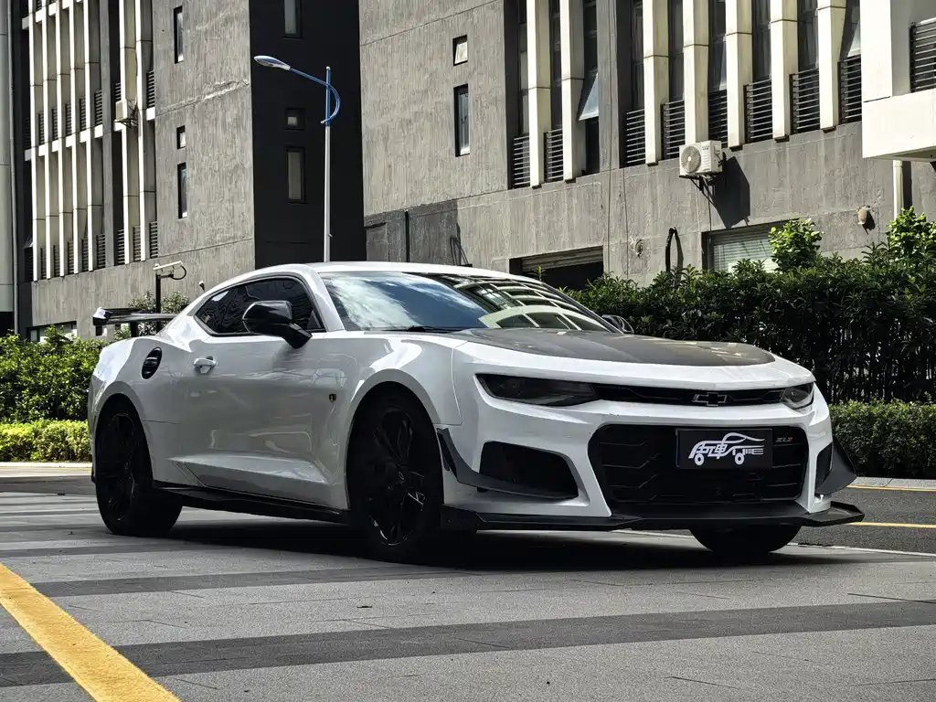 Chevrolet Camaro 2018 — фото 3