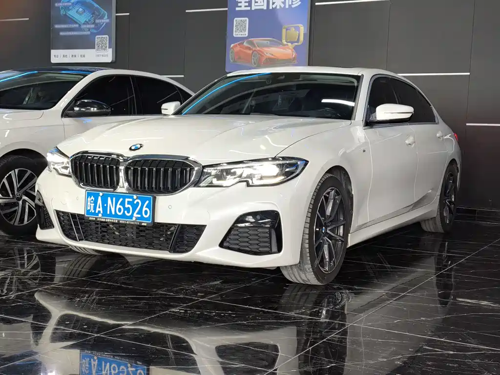 BMW 3 Series 2019 — фото 1