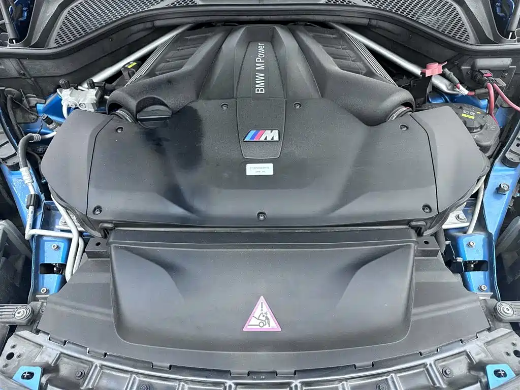 BMW X6 M 2017 — фото 18