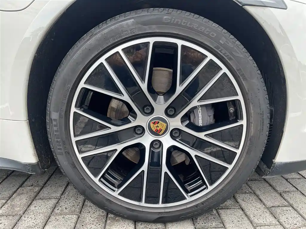 Porsche Taycan 2022 — фото 10