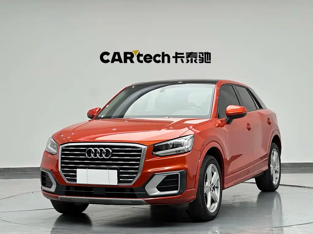 Audi Q2L 2019 — фото 1