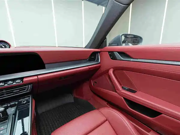 Porsche 911 2023