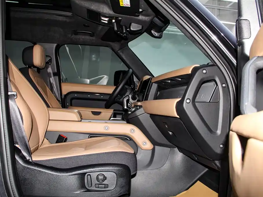 Land Rover Defender 2025 — фото 19
