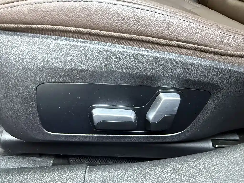 BMW 3 Series 2023 — фото 13