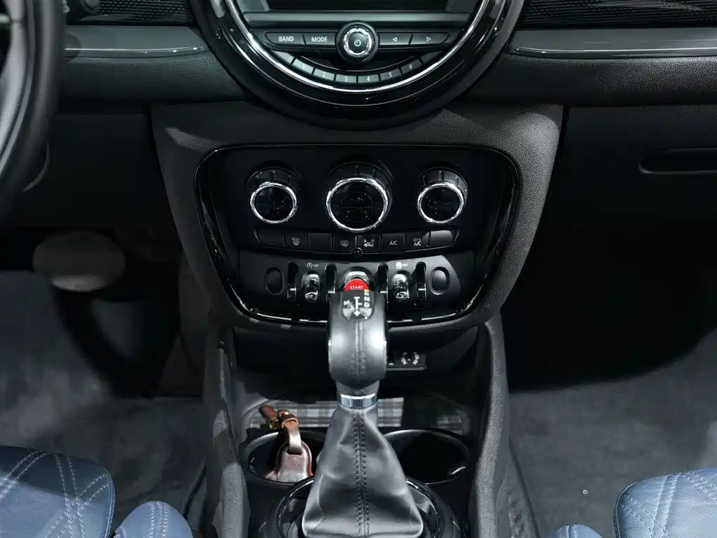 MINI Clubman 2017 — фото 8