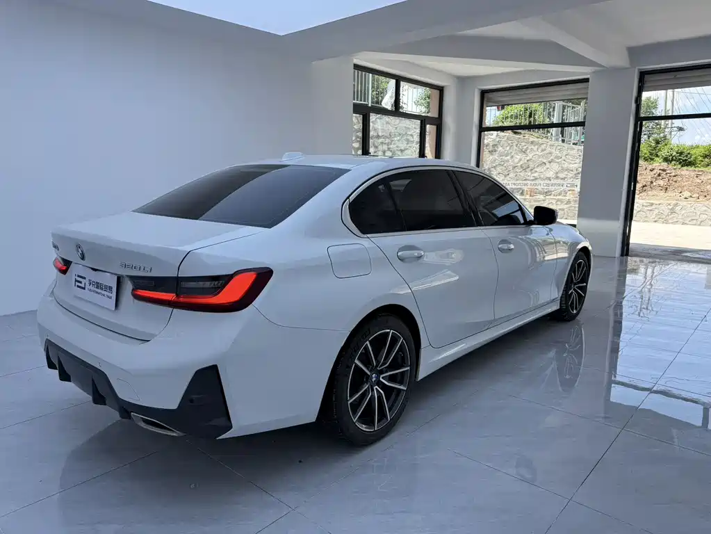BMW 3 Series 2023