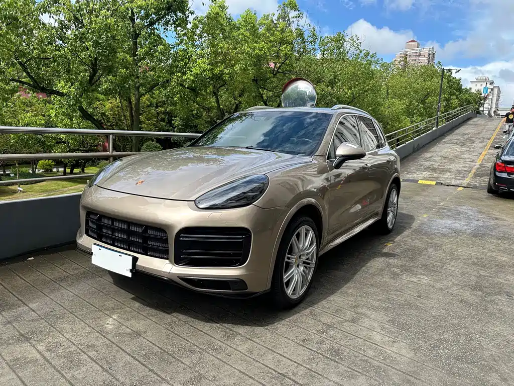 Porsche Cayenne 2017 — фото 1