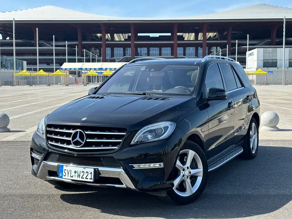Mercedes-Benz M-Class 2013 — фото 1