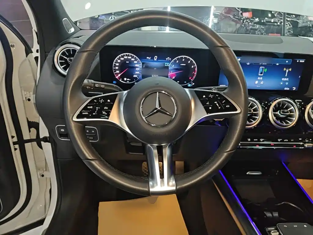 Mercedes-Benz GLA 2024 — фото 11