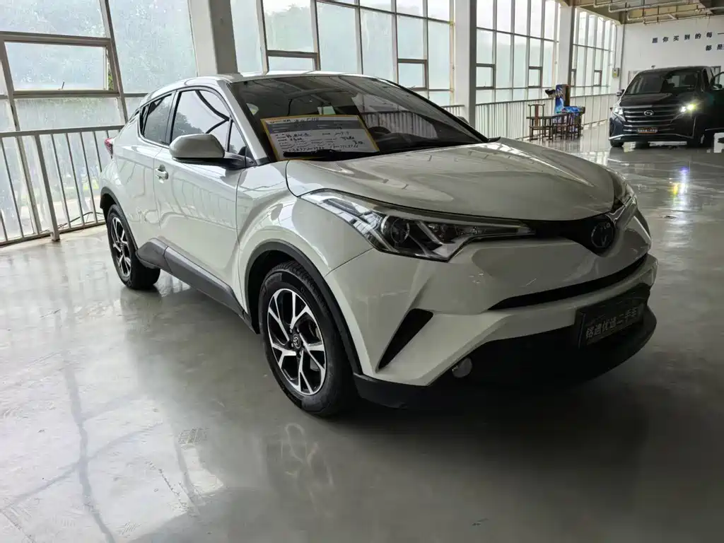 Toyota C-HR 2019 — фото 3