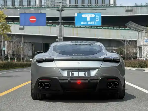 Ferrari Roma 2021