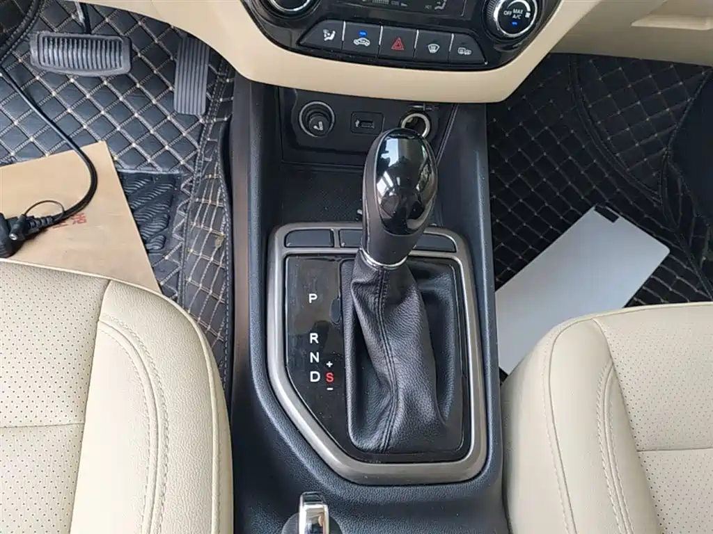 Changan Eado 2017 — фото 14