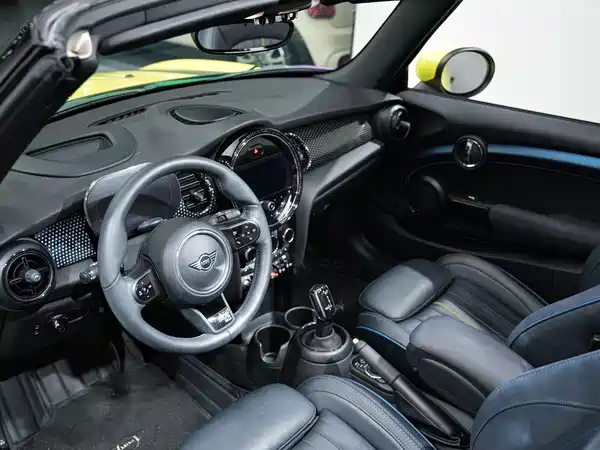 MINI MINI 2022