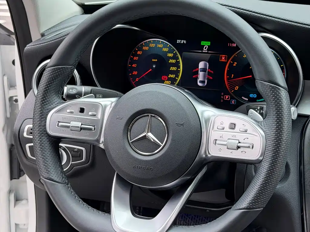 Mercedes-Benz C-Class 2021 — фото 18