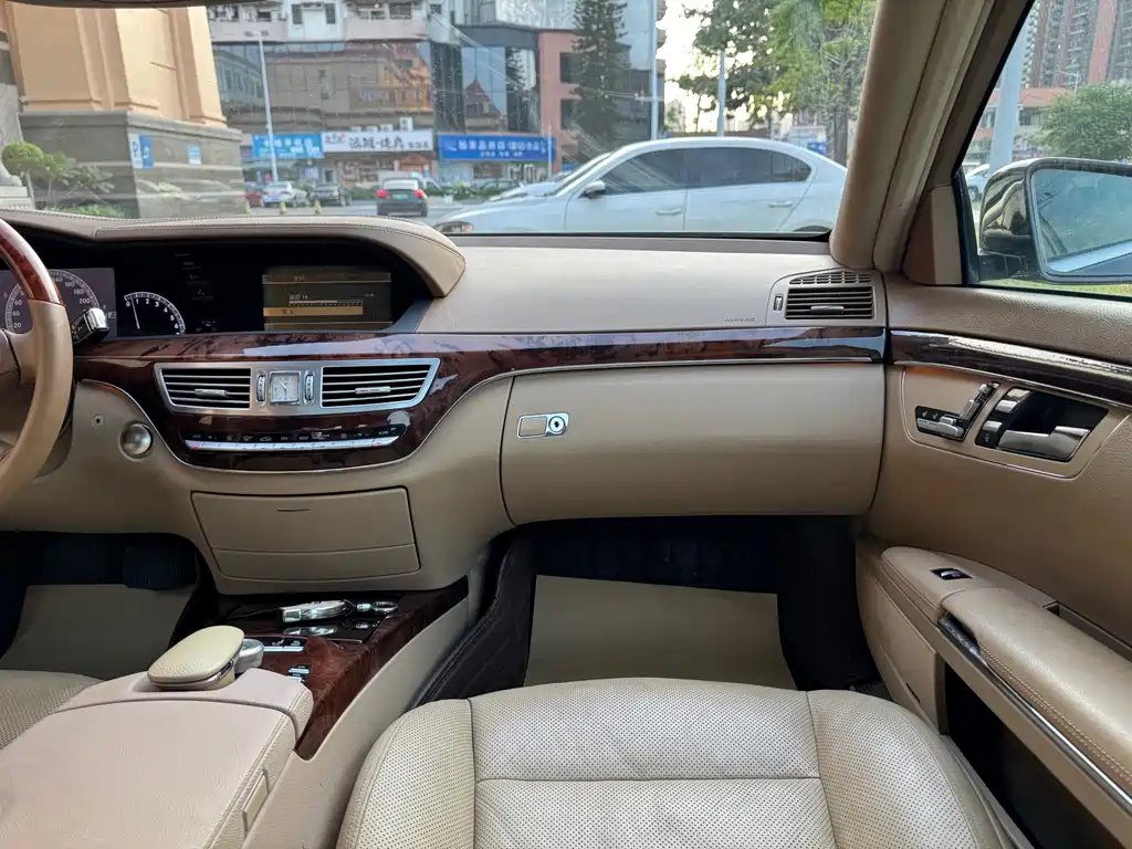 Mercedes-Benz S-Class 2011 — фото 18
