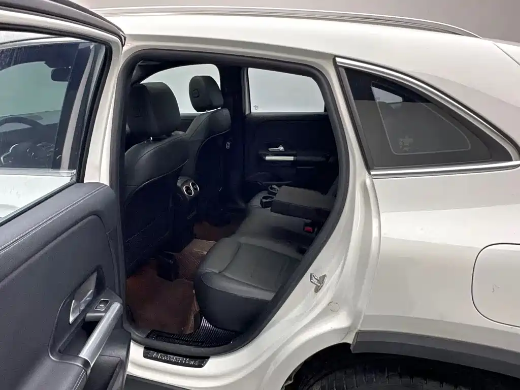 Mercedes-Benz GLA 2021
