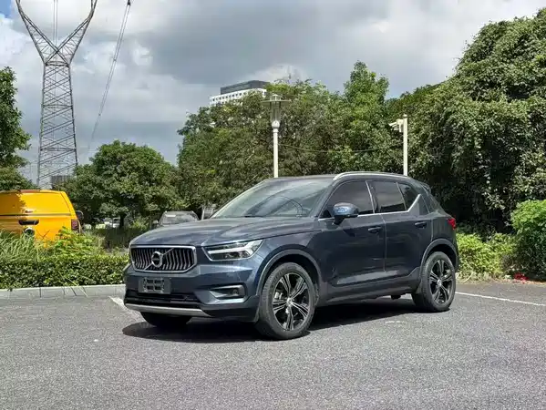 Volvo XC40 2021