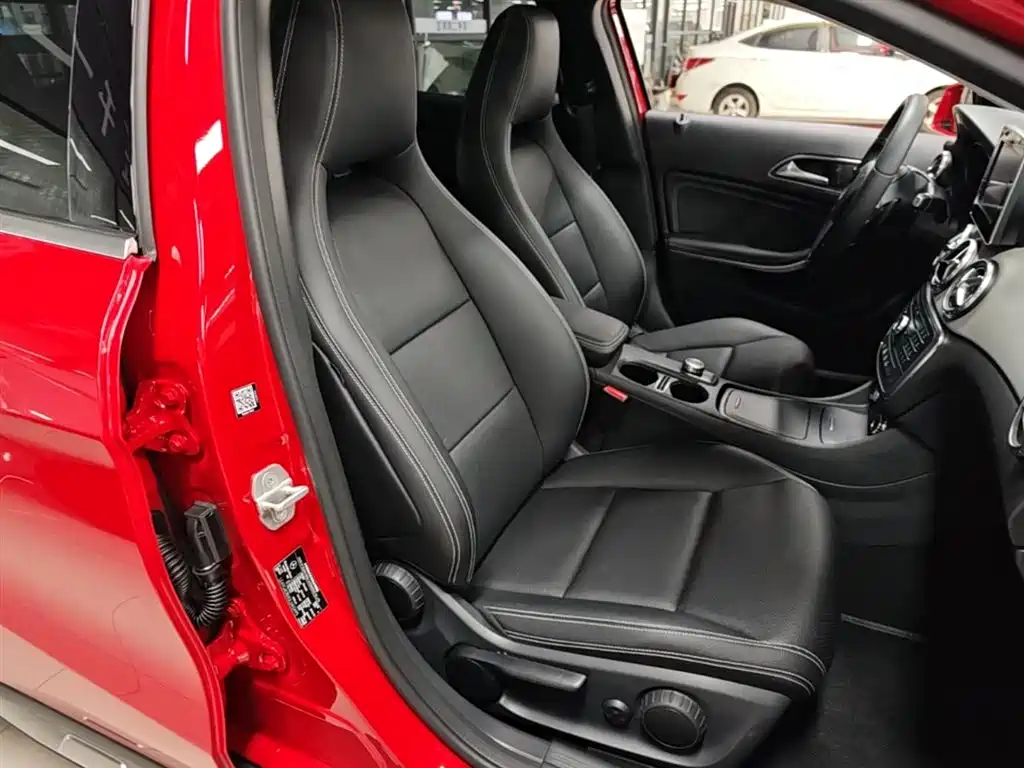Mercedes-Benz GLA 2016 — фото 25