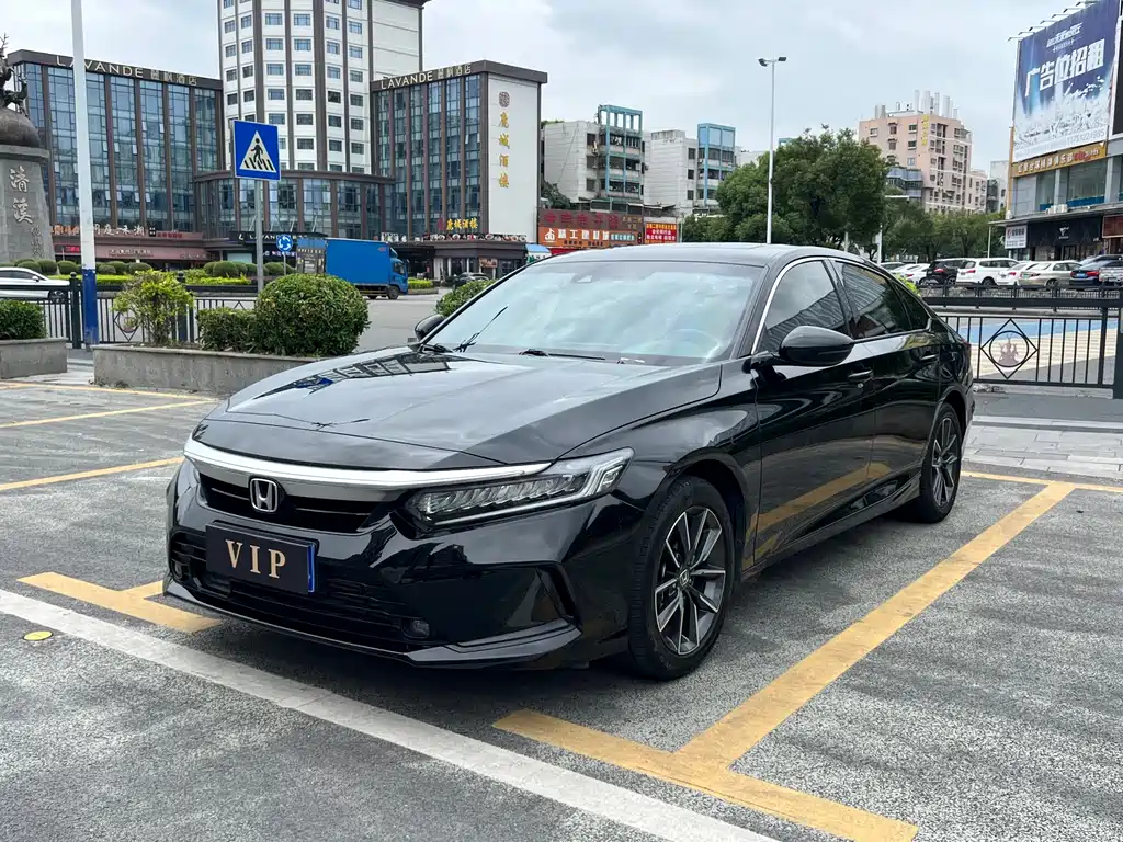 Honda Inspire 2022 — фото 1