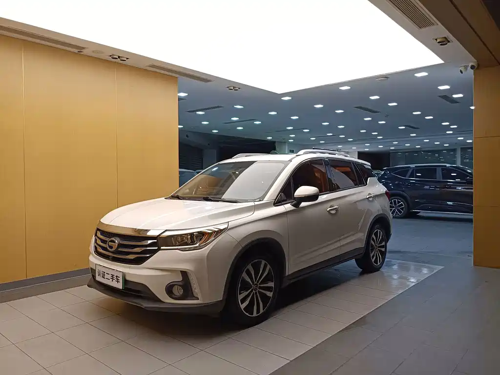 GAC Trumpchi GS4 New Energy 2018 — фото 1