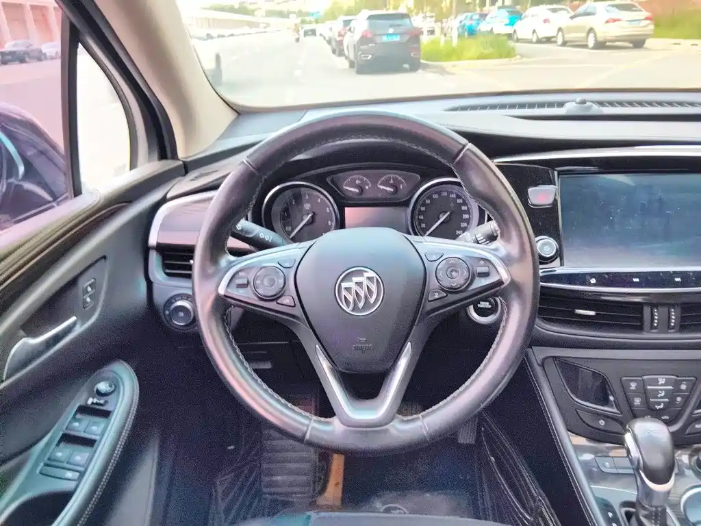 Buick Envision Plus 2020 — фото 11