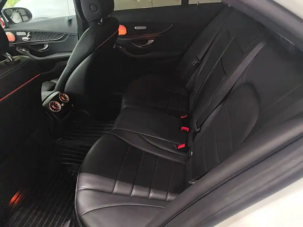 Mercedes-Benz C-Class 2019 — фото 17