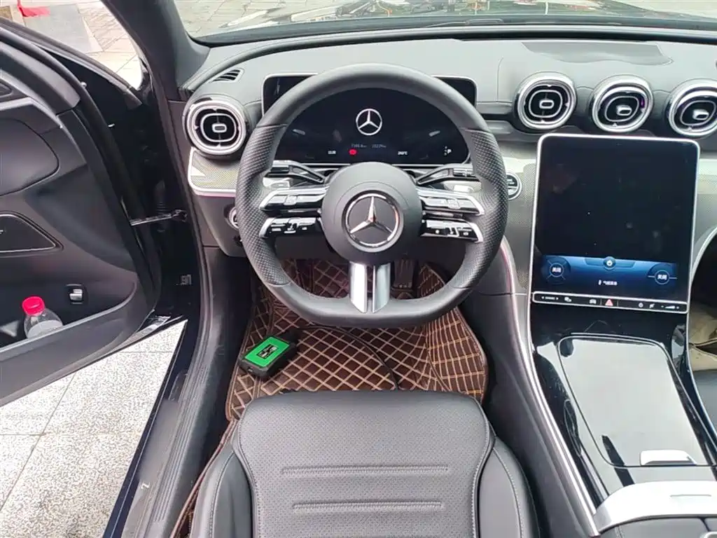 Mercedes-Benz C-Class 2023 — фото 11