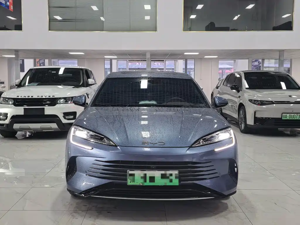BYD Seal 07 DM-i 2025 — фото 2
