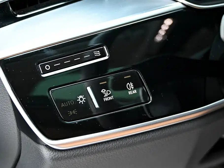 Audi A8 2025 — фото 26