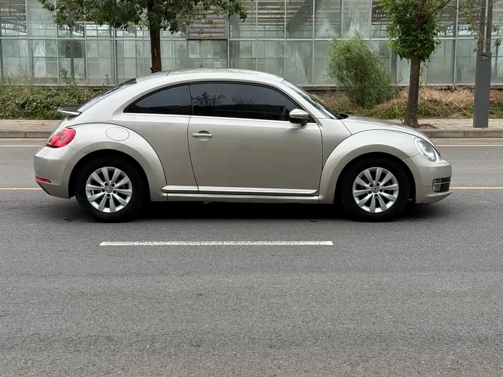 Volkswagen Beetle 2015 — фото 4
