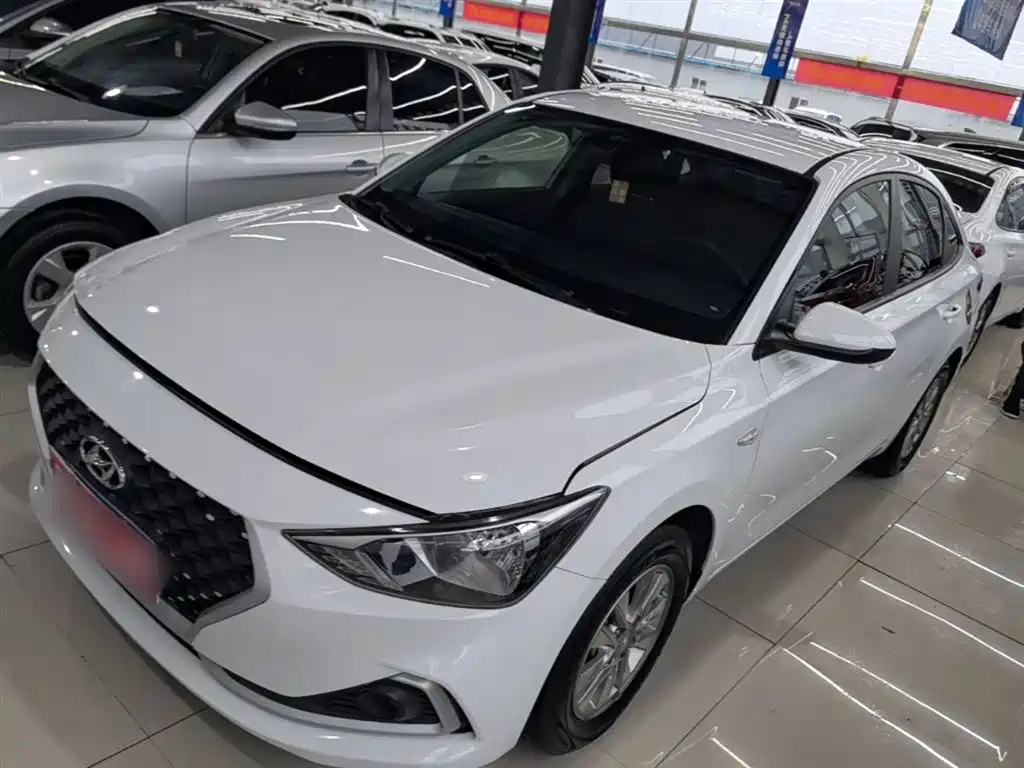Hyundai Elantra 2019 — фото 2