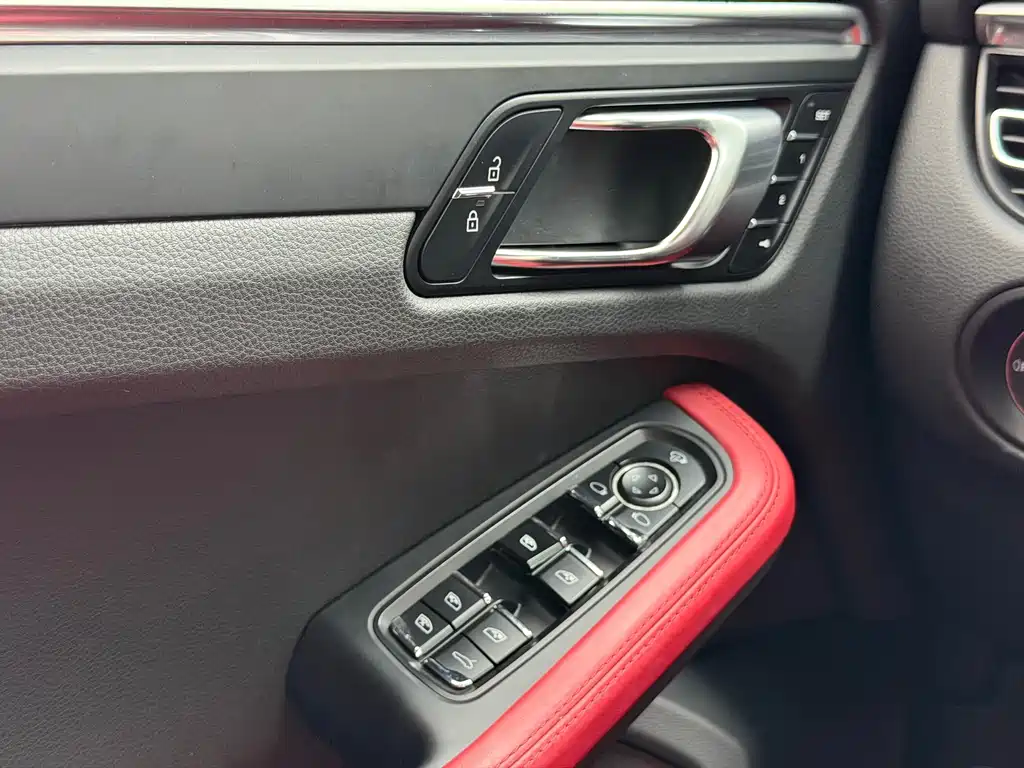 Porsche Macan 2021 — фото 14