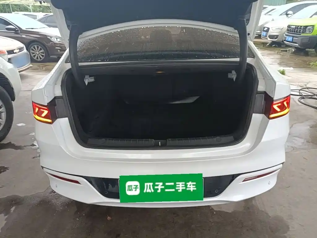 BYD Qin PLUS 2022 — фото 19
