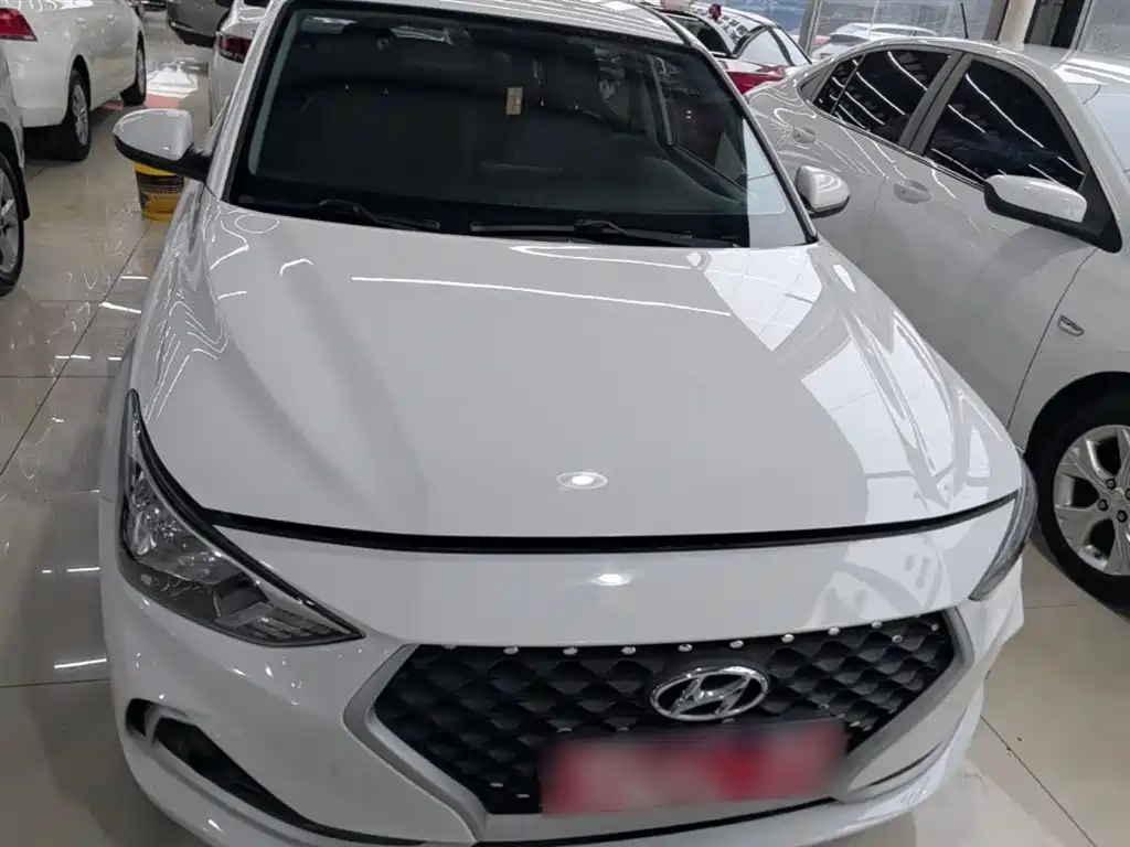 Hyundai Elantra 2019 — фото 3