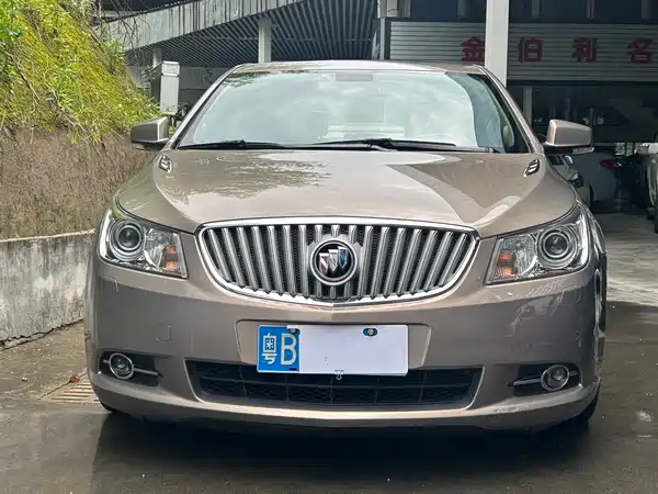 Buick LaCrosse 2012