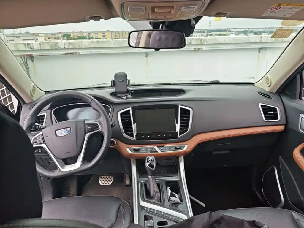 Geely Vision X6 2019 — фото 10