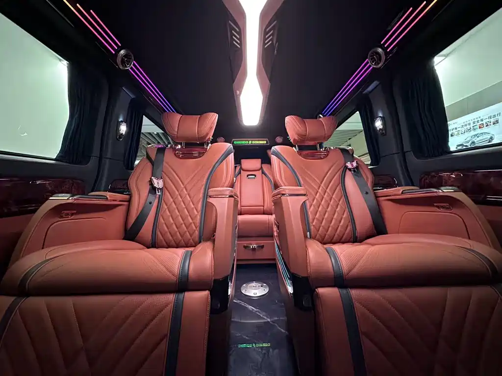 Mercedes-Benz Vito 2023 — фото 20