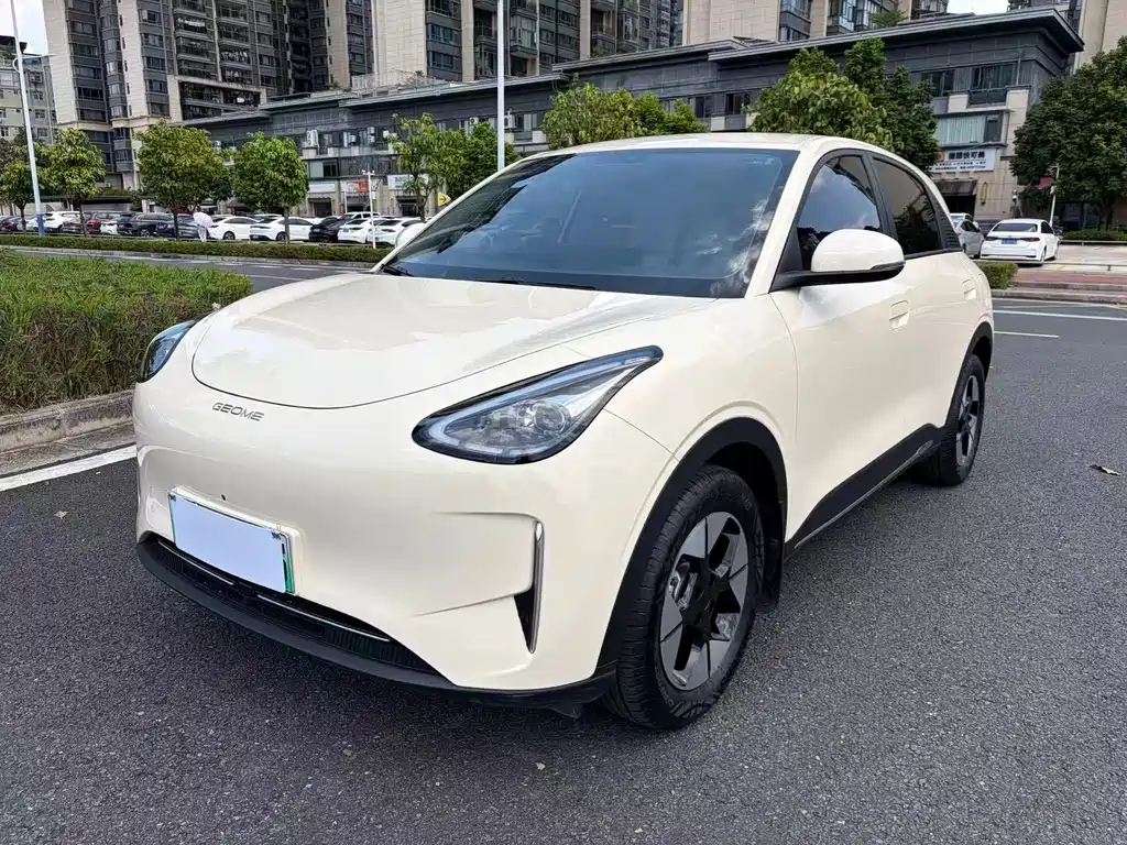Geely Galaxy Starwish 2025 — фото 1
