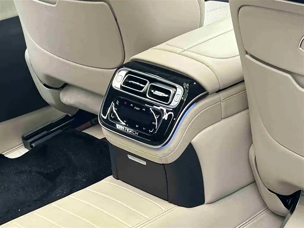 Mercedes-Benz S-Class 2024 — фото 11