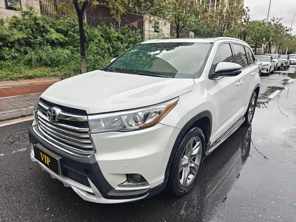 Toyota Highlander 2015 — фото 1