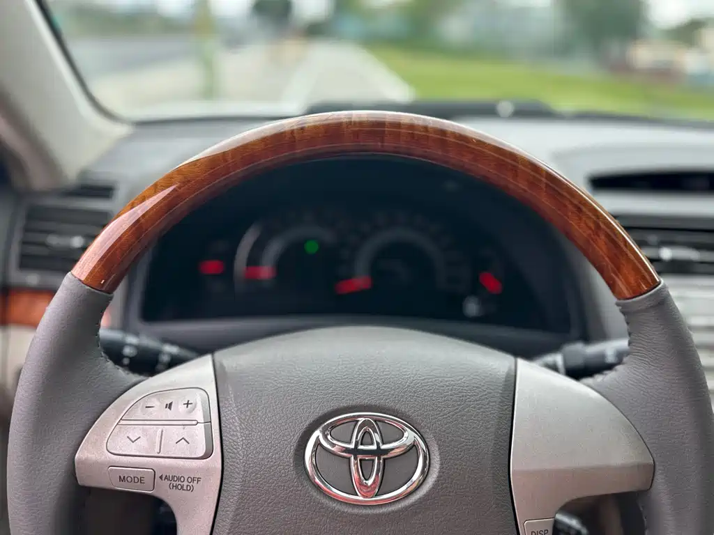Toyota Camry 2007 — фото 11