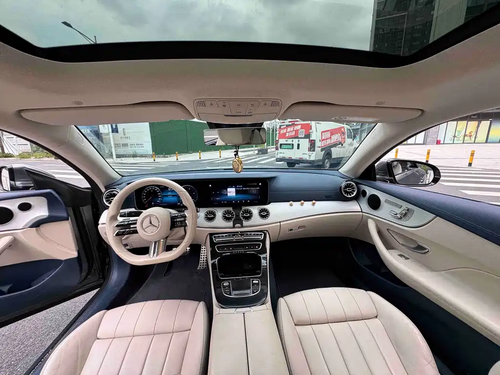 Mercedes-Benz E-Class 2022