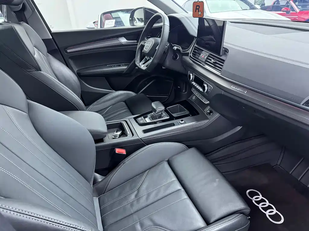 Audi Q5L 2022 — фото 15