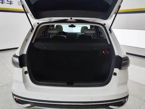 Volkswagen Tharu 2025