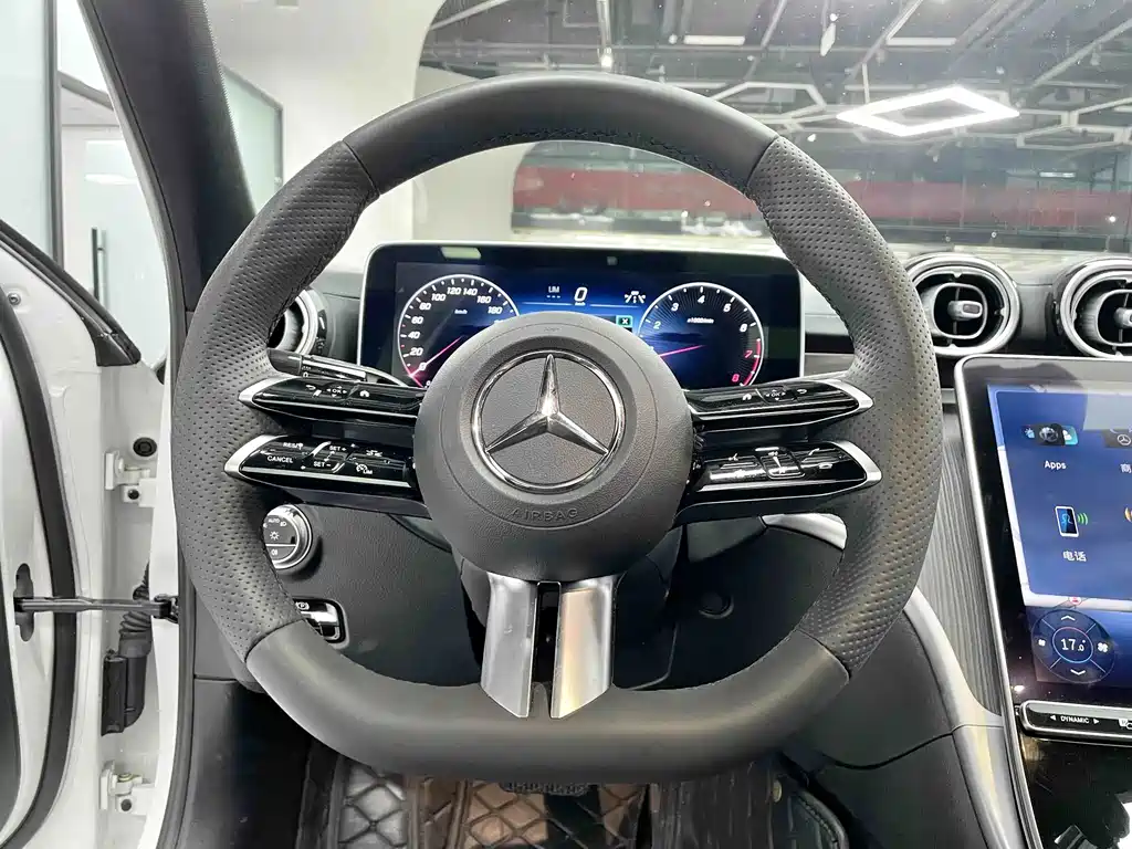 Mercedes-Benz C-Class 2023 — фото 15