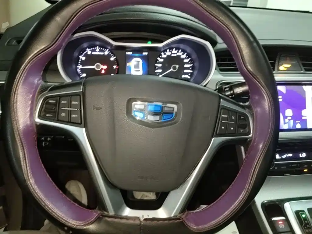 Geely Emgrand GS 2018 — фото 11