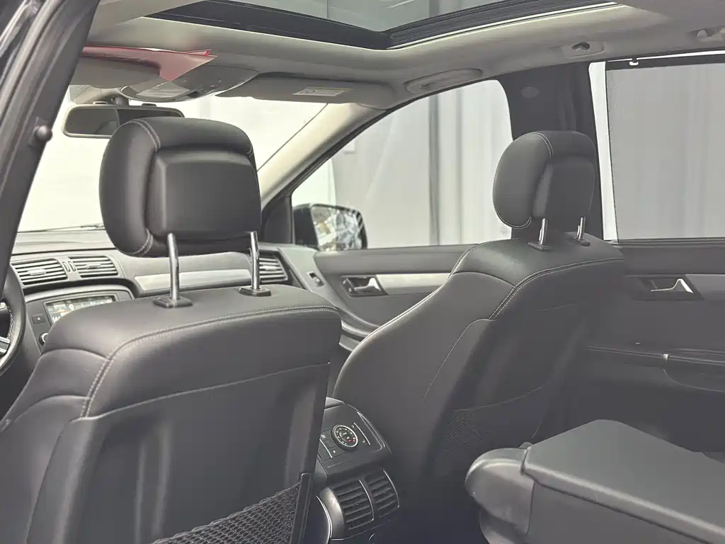 Mercedes-Benz R-Class 2016 — фото 27