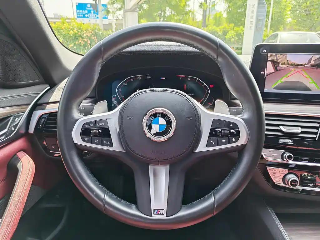 BMW 5 Series 2022 — фото 14