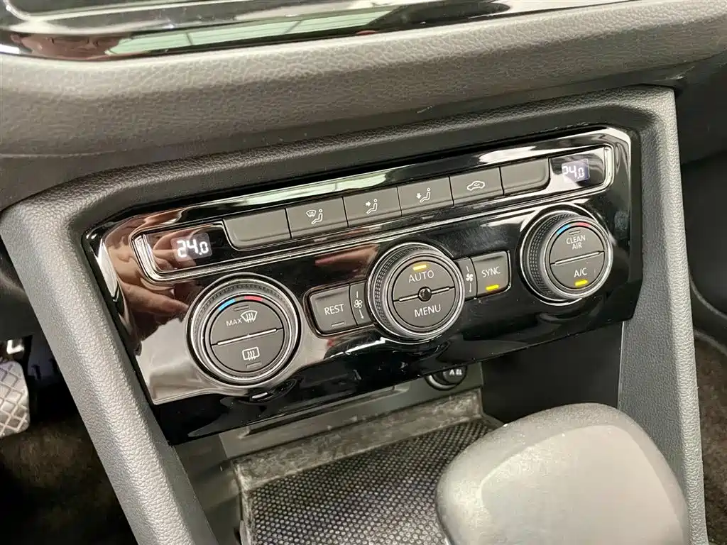 Volkswagen Tiguan L 2019 — фото 12