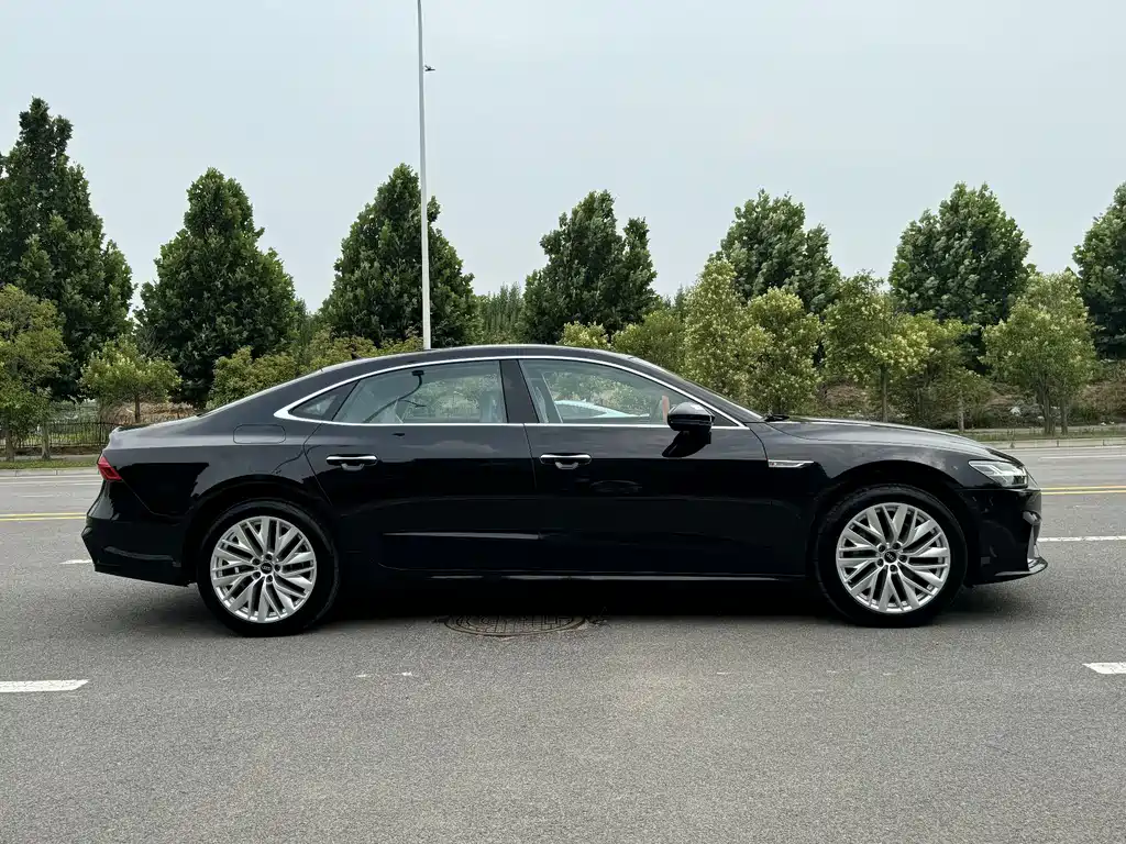 Audi A7L 2024 — фото 4